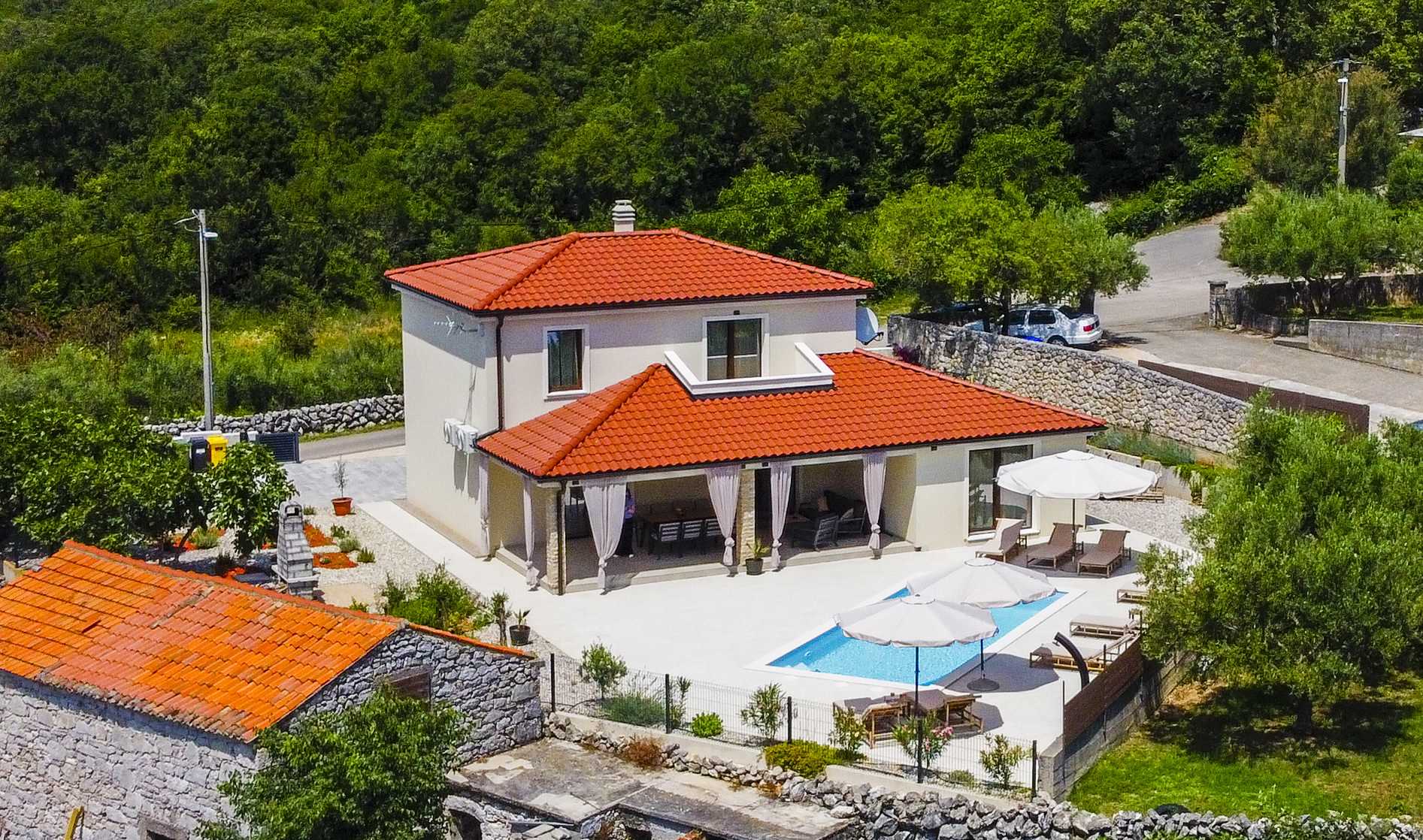 Ferienhaus LUNA mit Pool