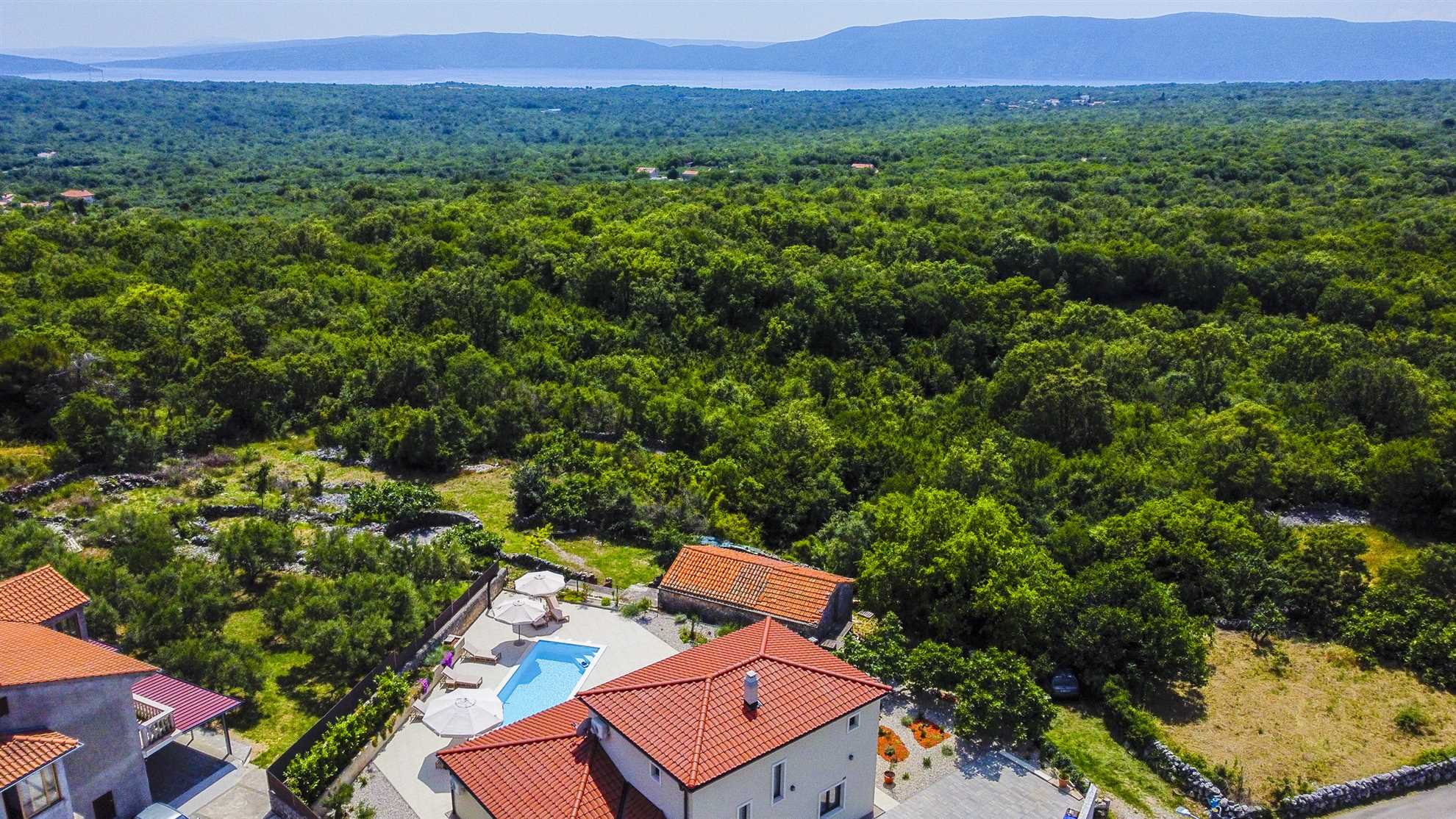 Ferienhaus LUNA mit Pool