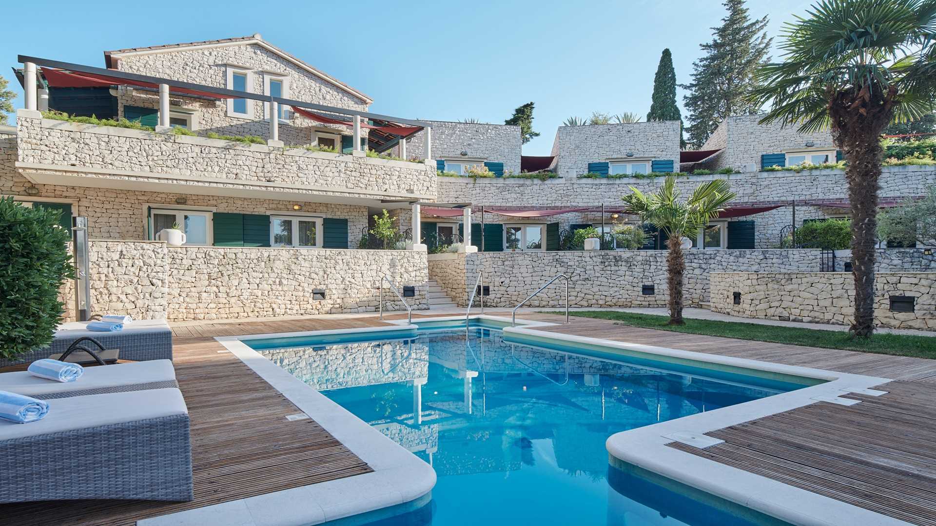 Beachfront luxurious villa with swimming pool