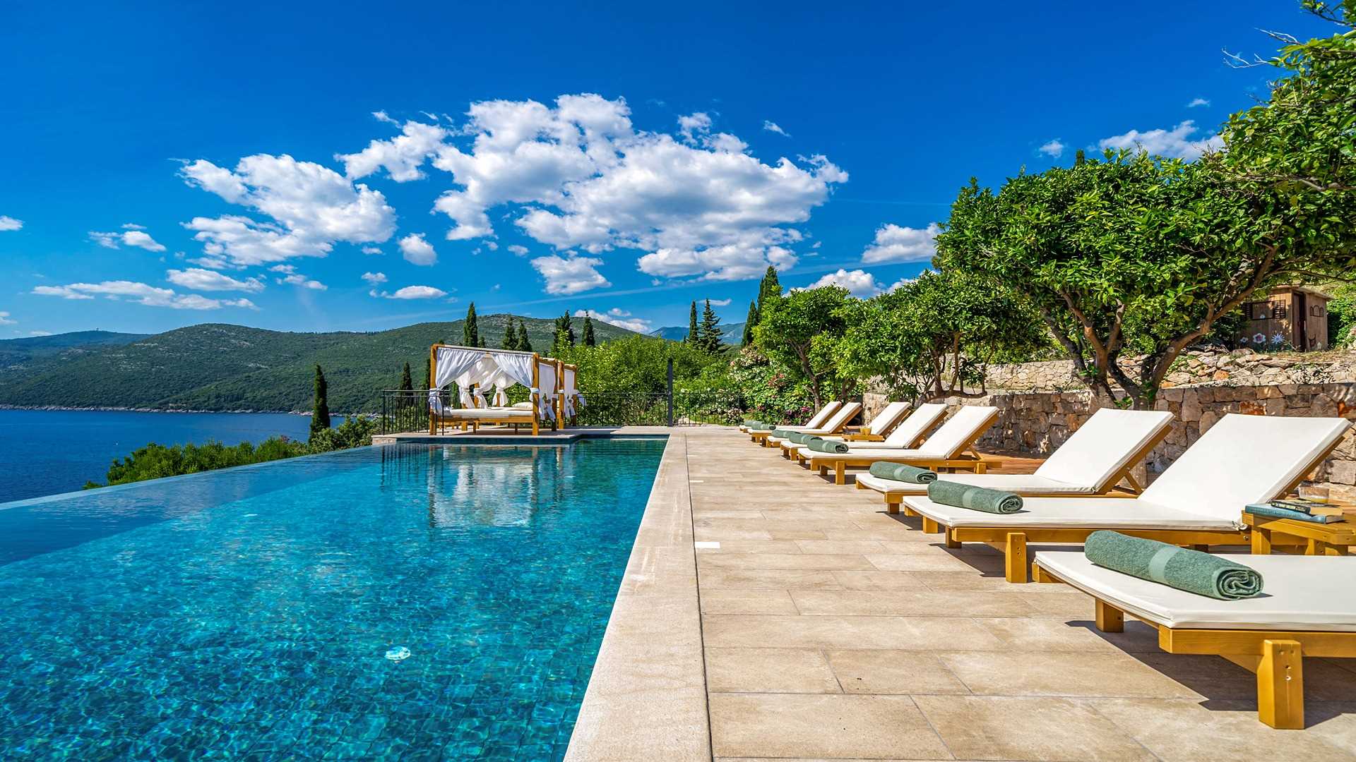 Beachfront villa with pool