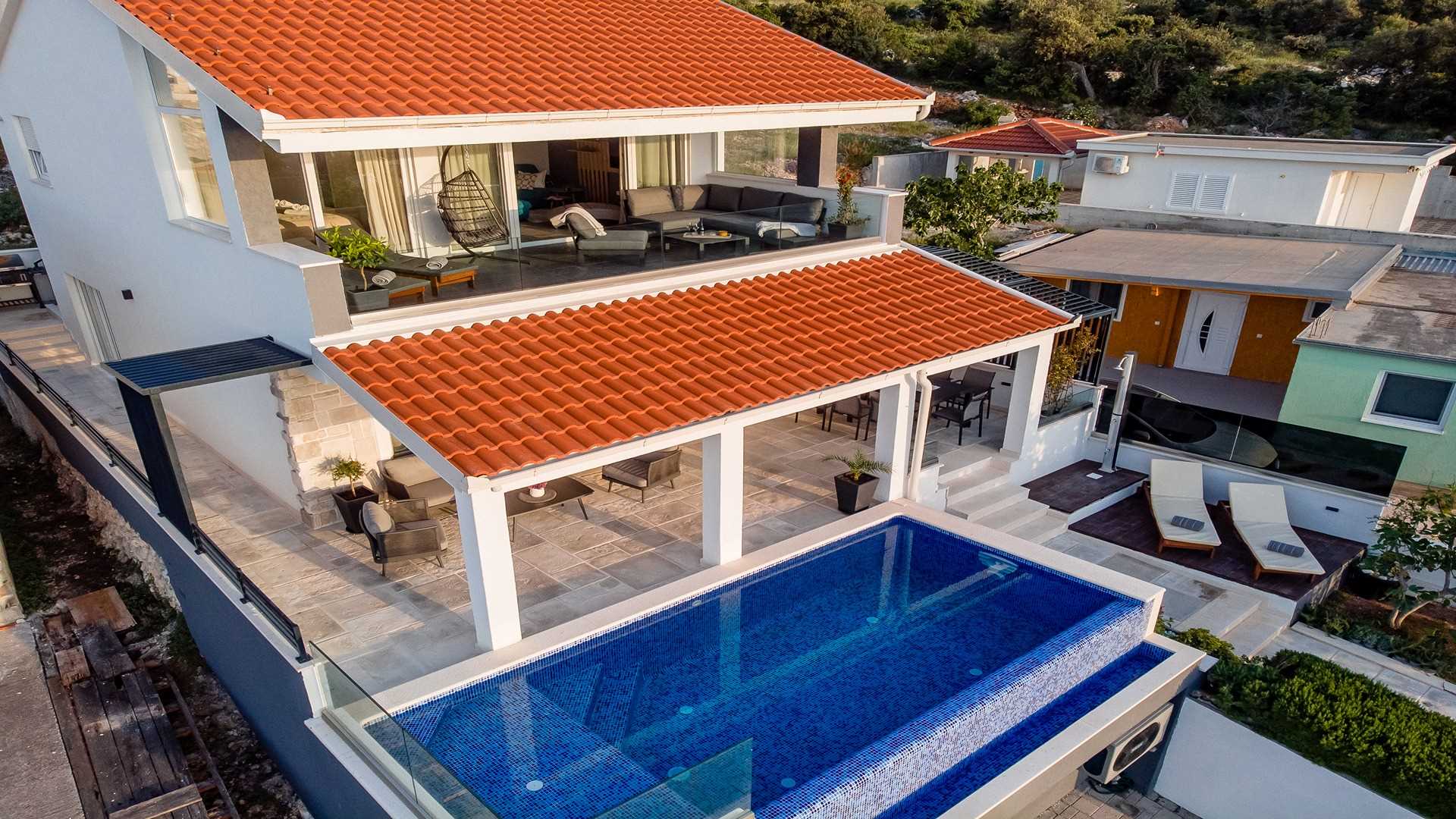 Villa Miracle
