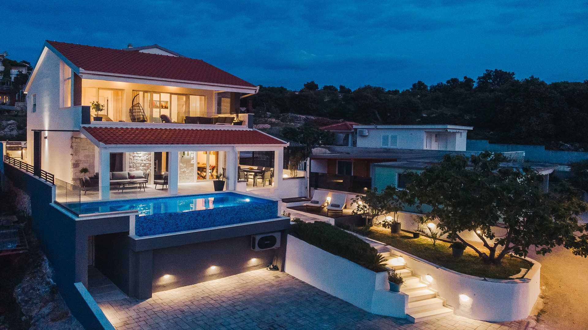 Villa Miracle