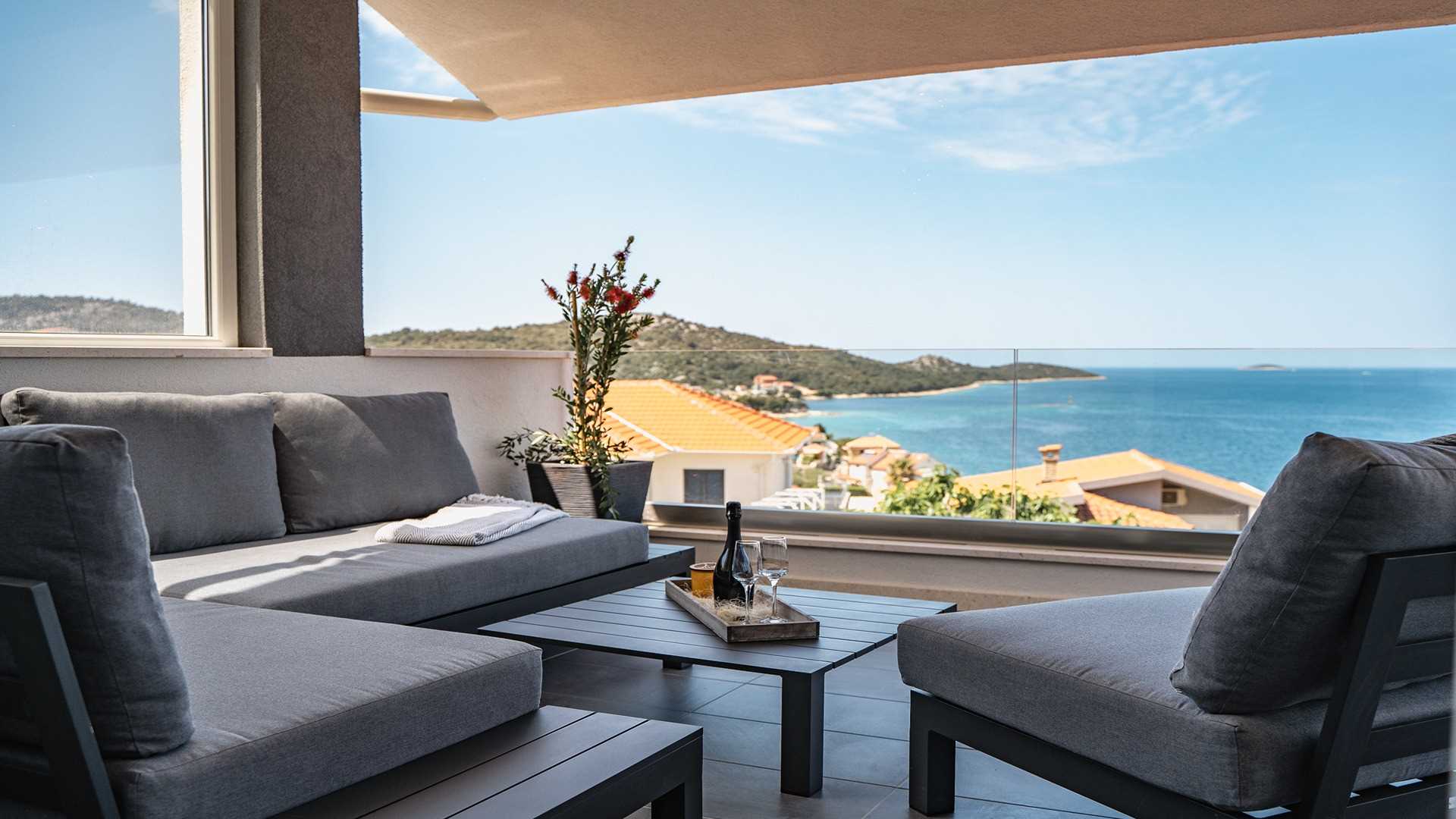 Villa Miracle