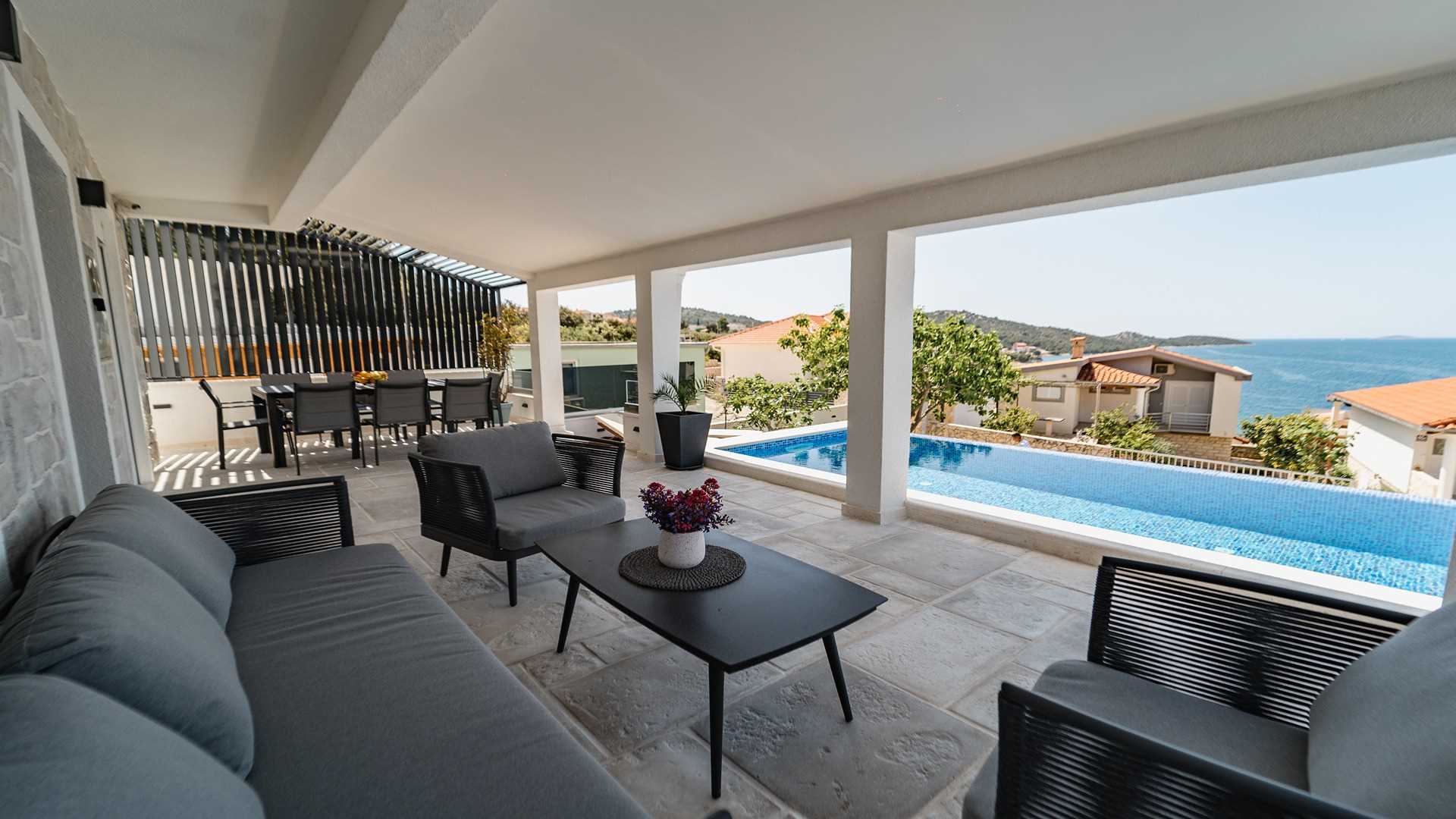 Villa Miracle