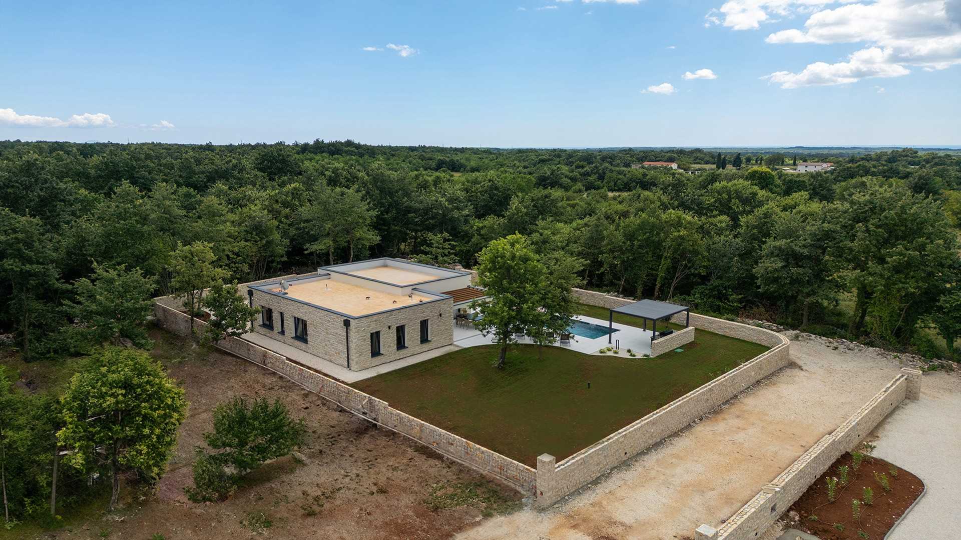 Green Frame Garden Villa East
