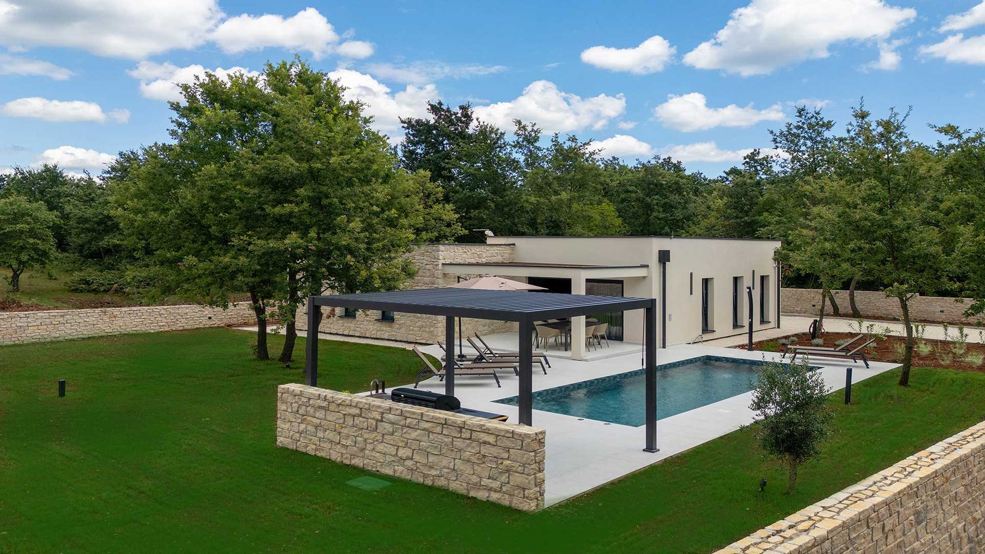 Green Frame Garden Villa East