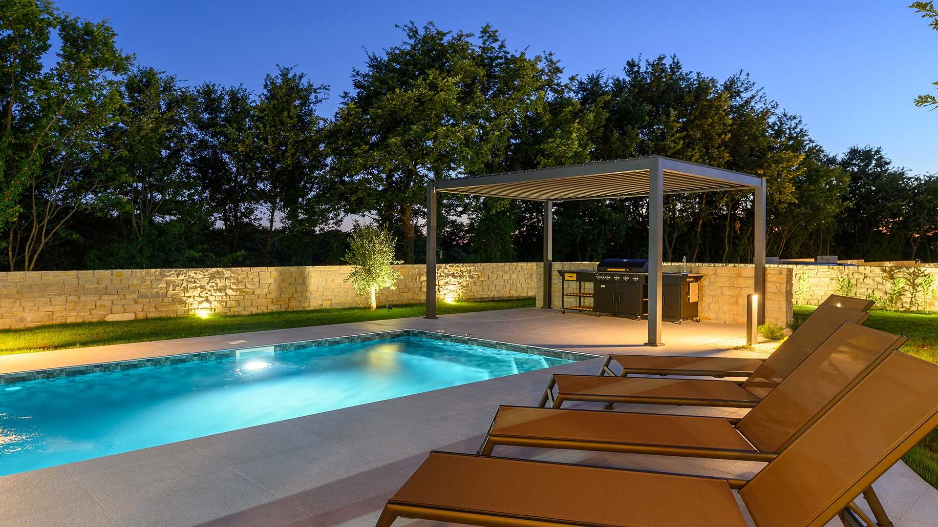 Green Frame Garden Villa East