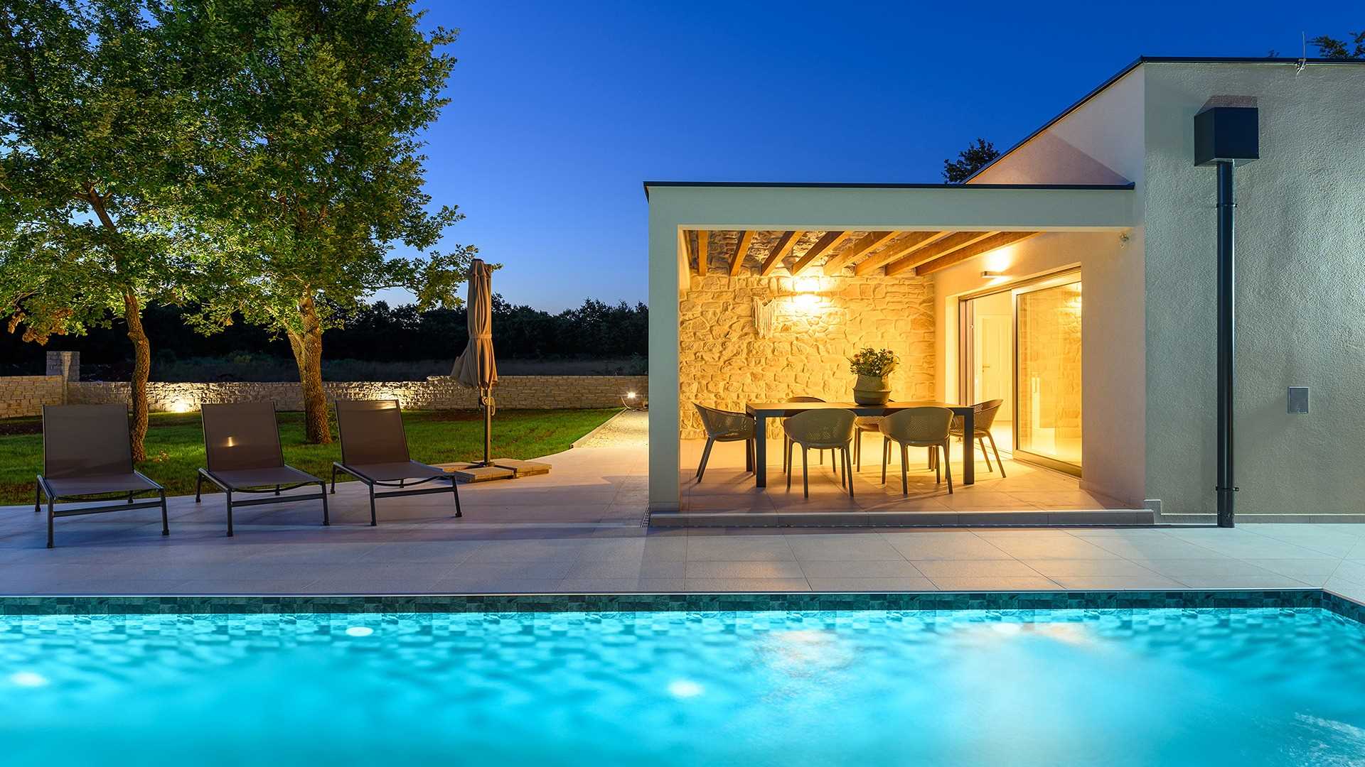 Green Frame Garden Villa East