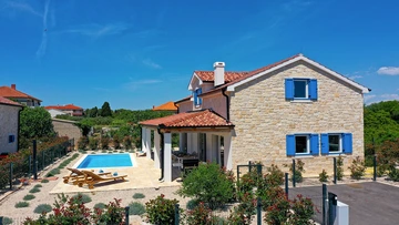 3-Bedroom Villa for Up to 6 in Pašman