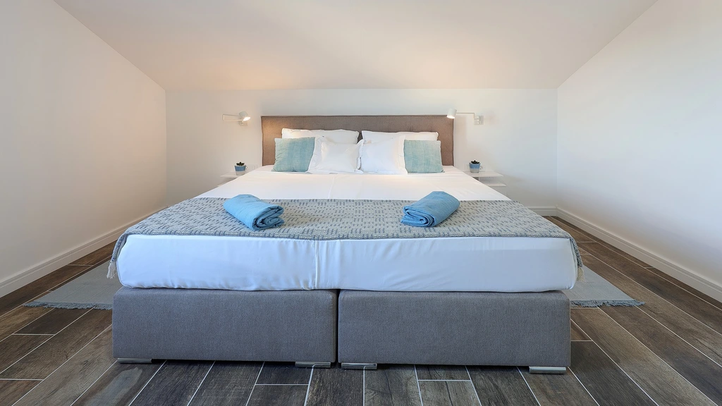 3-Bedroom Villa for Up to 6 in Pašman