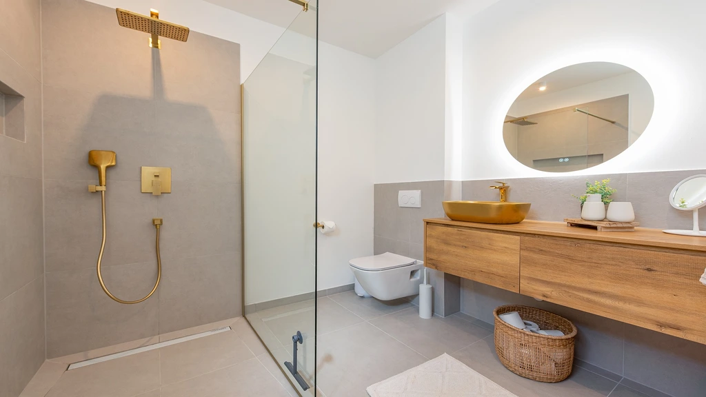 2-Bedroom Villa in Starigrad Paklenica (Sleeps 6)