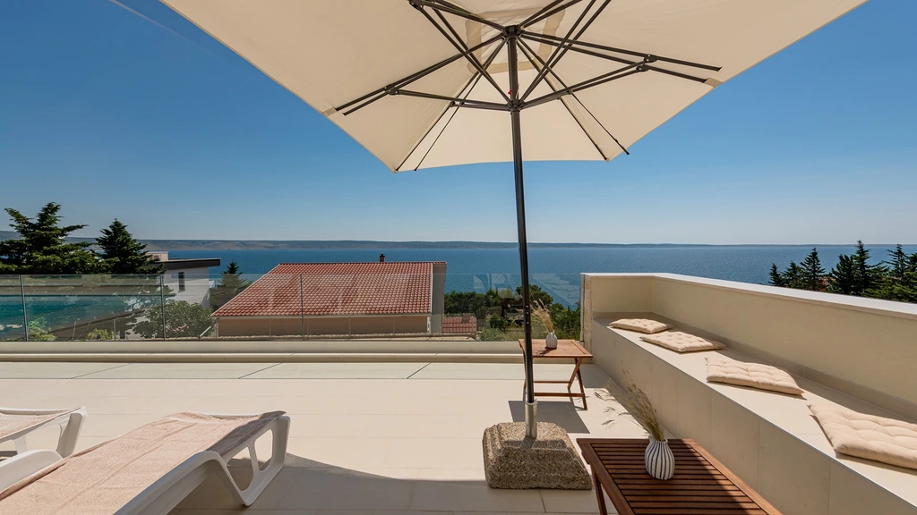 2-Bedroom Villa in Starigrad Paklenica (Sleeps 6)