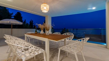 2-Bedroom Villa in Starigrad Paklenica (Sleeps 6)