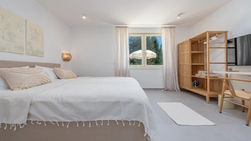 2-Bedroom Villa in Starigrad Paklenica (Sleeps 6)