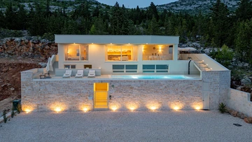 2-Bedroom Villa in Starigrad Paklenica (Sleeps 6)