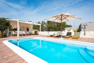 Villa with Private Pool and Sea Views in Trogir