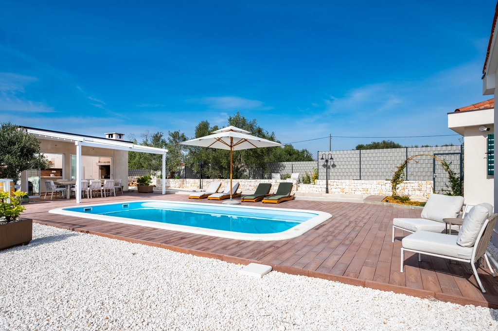 Villa with Private Pool and Sea Views in Trogir