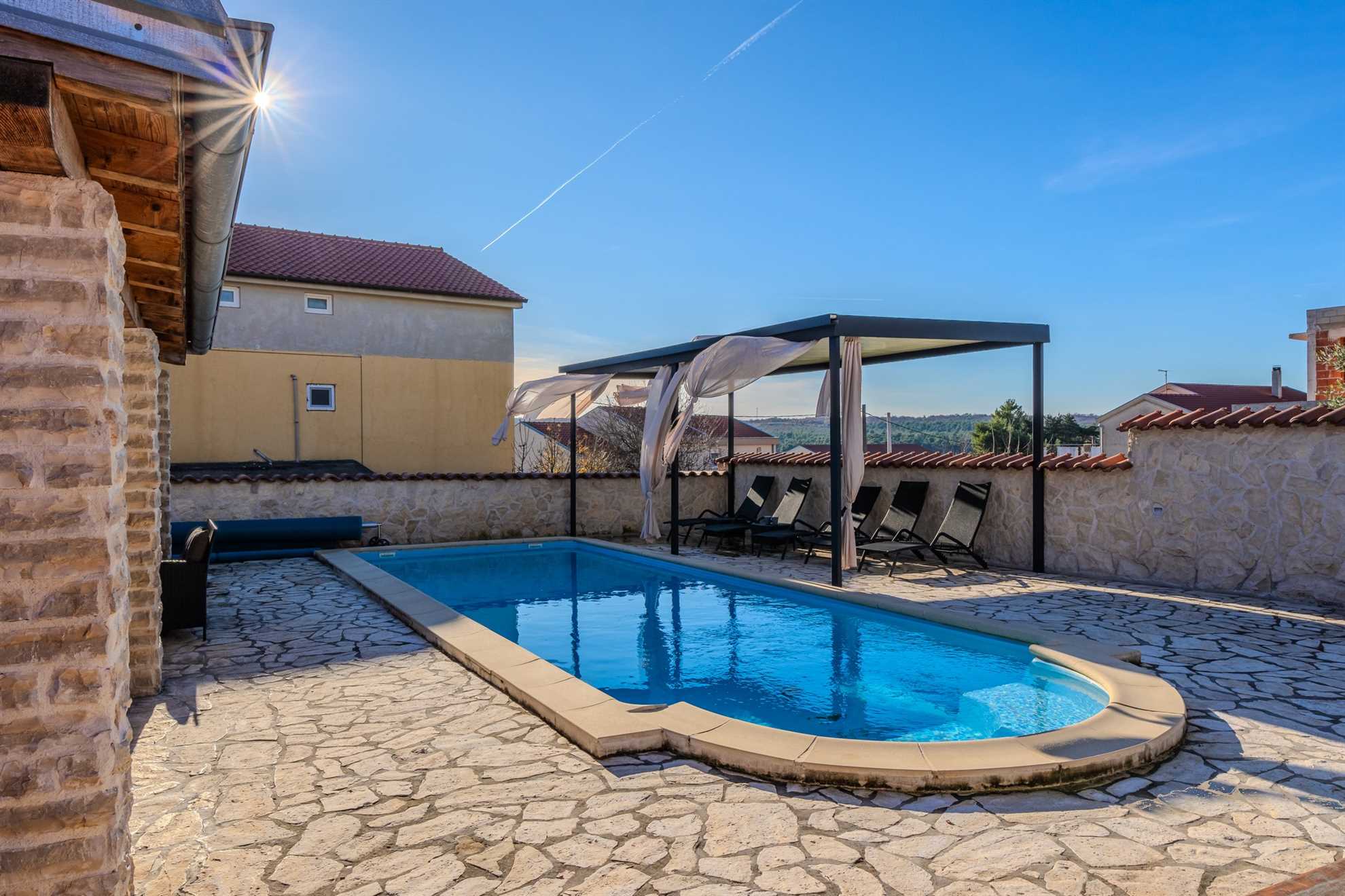 Villa Dalmacija - Villa for 6-7 persons | 3 bedrooms | Pool