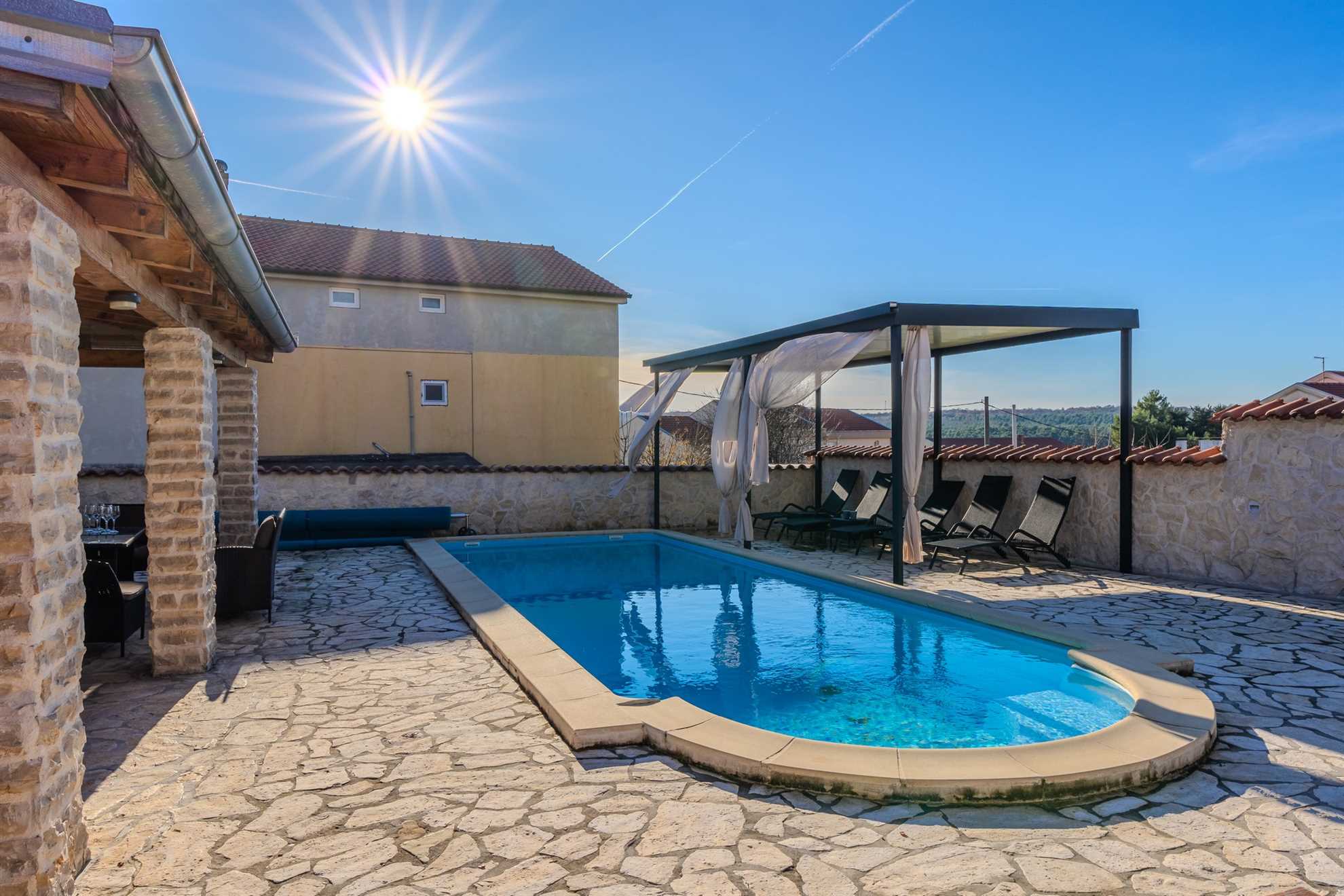 Villa Dalmacija - Villa for 6-7 persons | 3 bedrooms | Pool