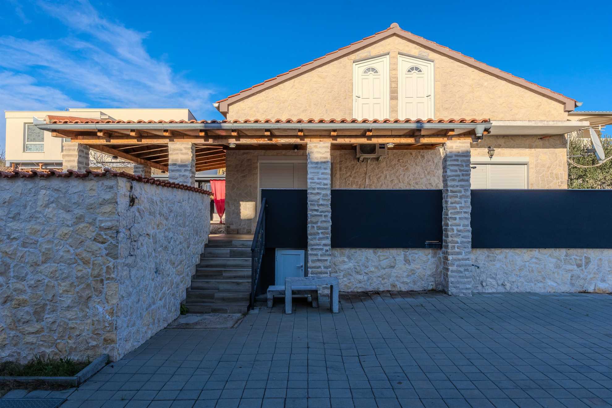 Villa Dalmacija - Villa for 6-7 persons | 3 bedrooms | Pool