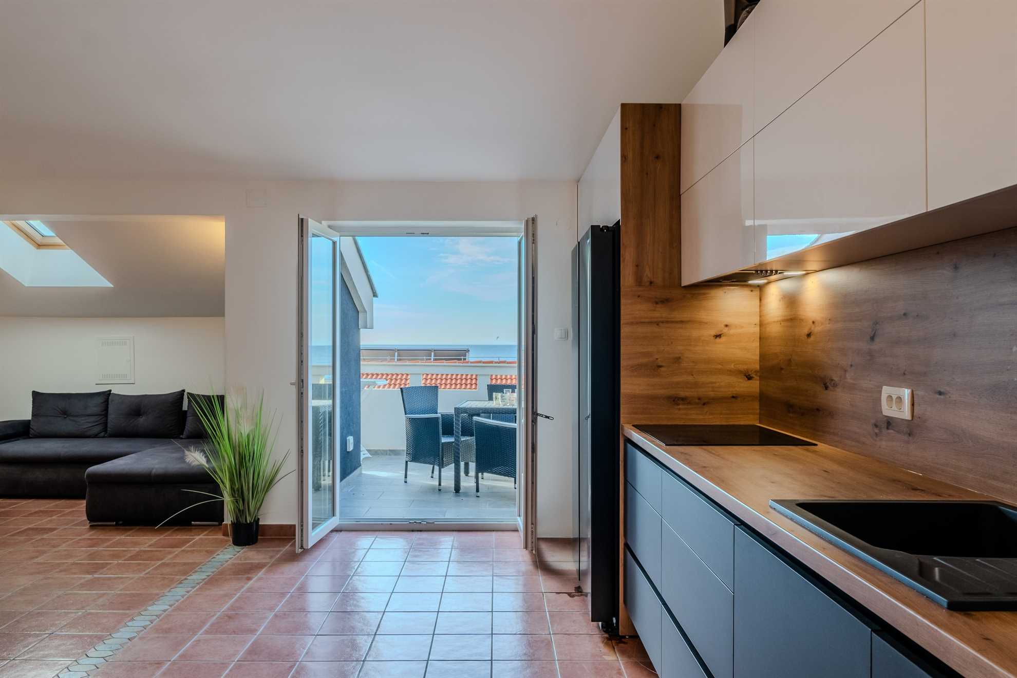 Penthouse Novalja - 3-bedroom apartment | Ideal for 6-8 persons | Sea view