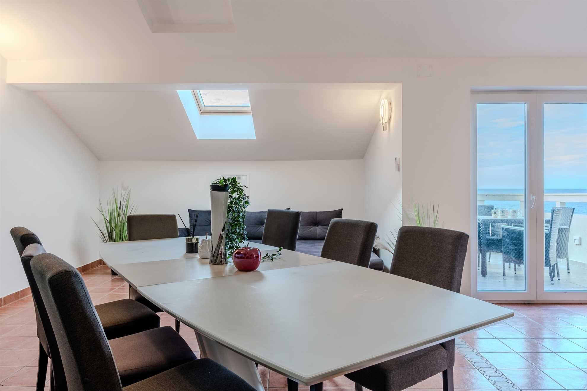 Penthouse Novalja - 3-bedroom apartment | Ideal for 6-8 persons | Sea view