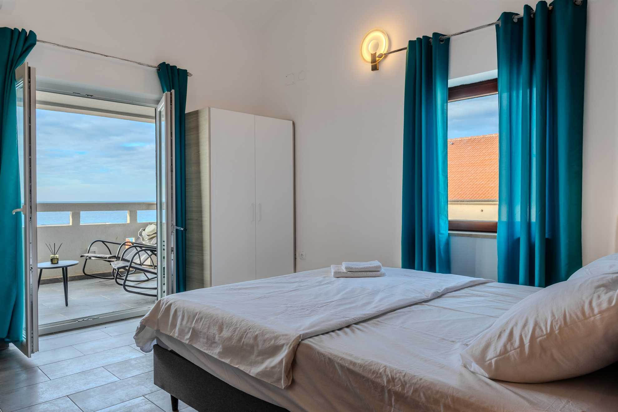 Penthouse Novalja - 3-bedroom apartment | Ideal for 6-8 persons | Sea view