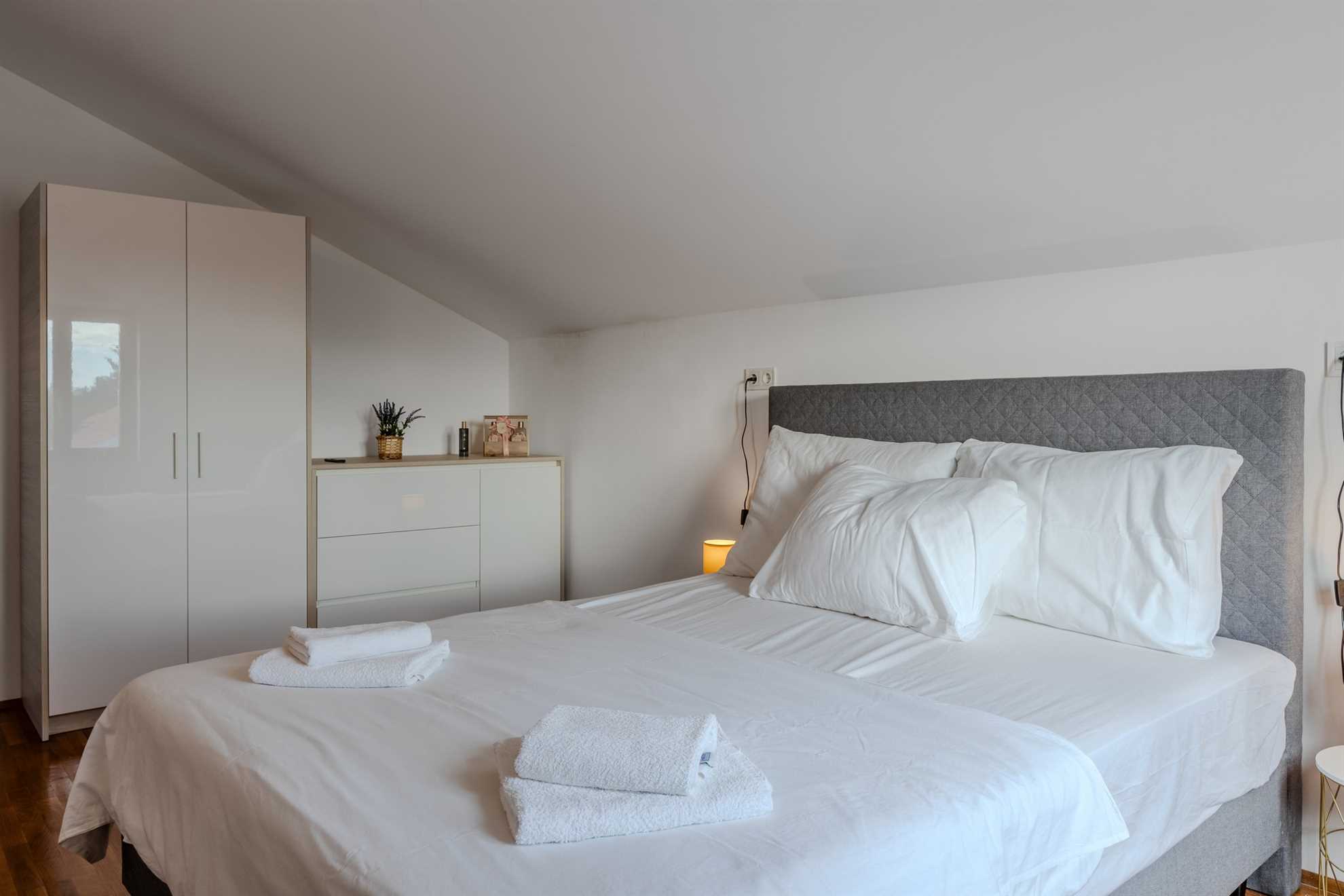 Penthouse Novalja - 3-bedroom apartment | Ideal for 6-8 persons | Sea view