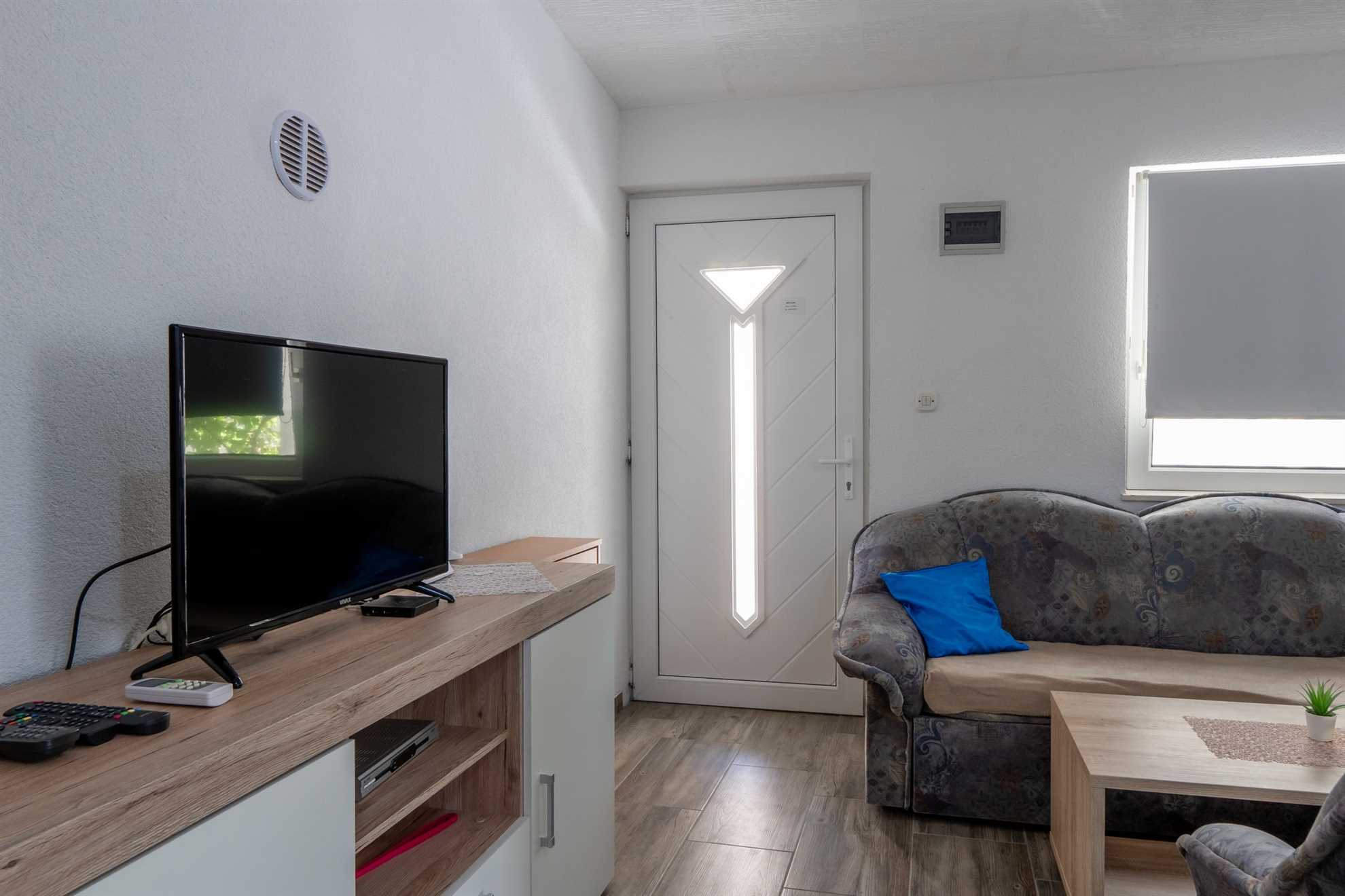 App Tušla 3 - Apartment with balcony | for 4 persons | BBQ