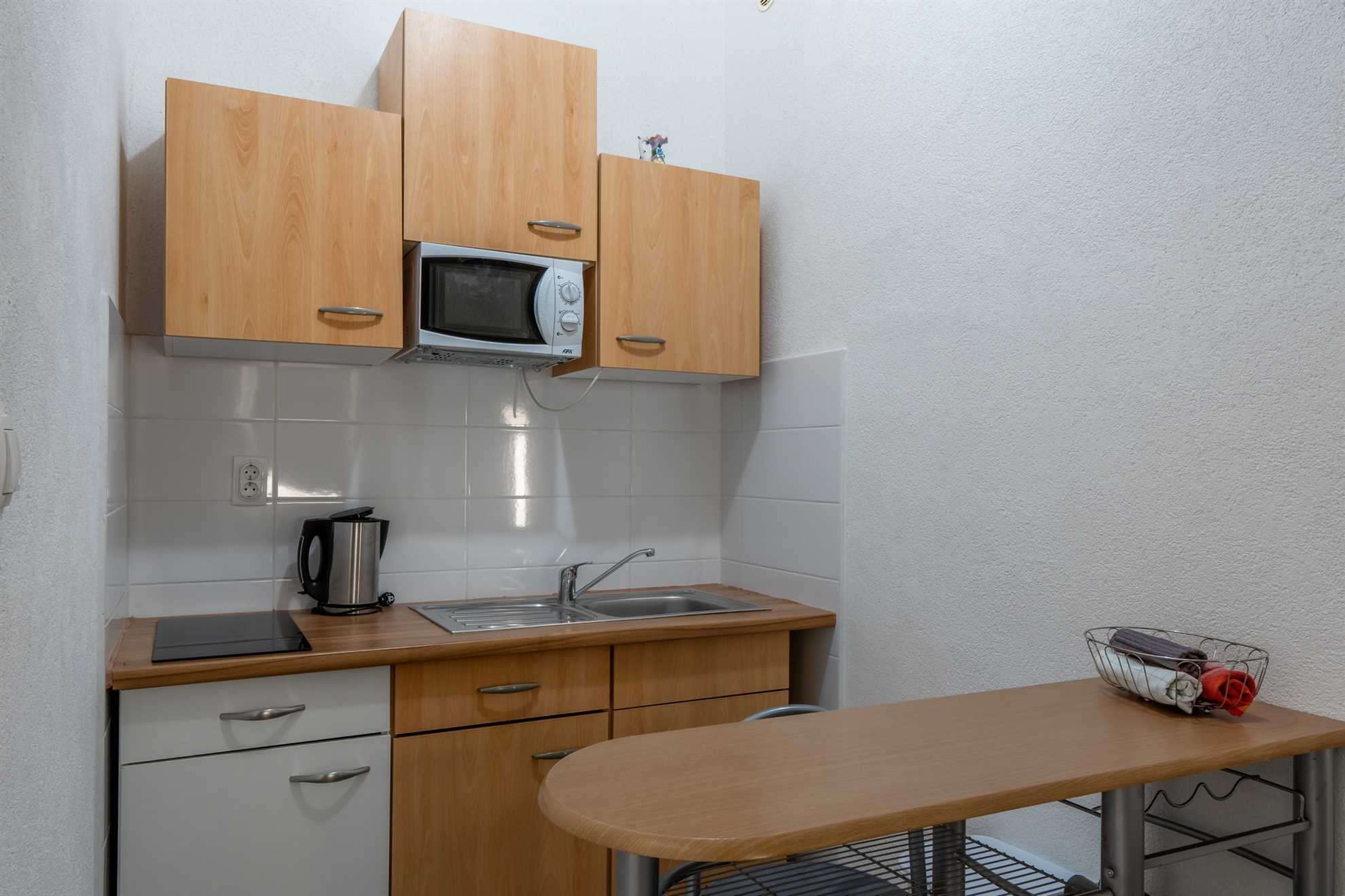 App Tušla 3 - Apartment with balcony | for 4 persons | BBQ