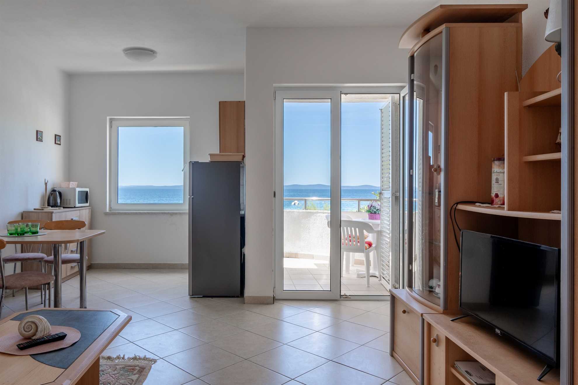 App Božena 2 - Beachfront | Apartment for 2-4 persons | 1 bedroom