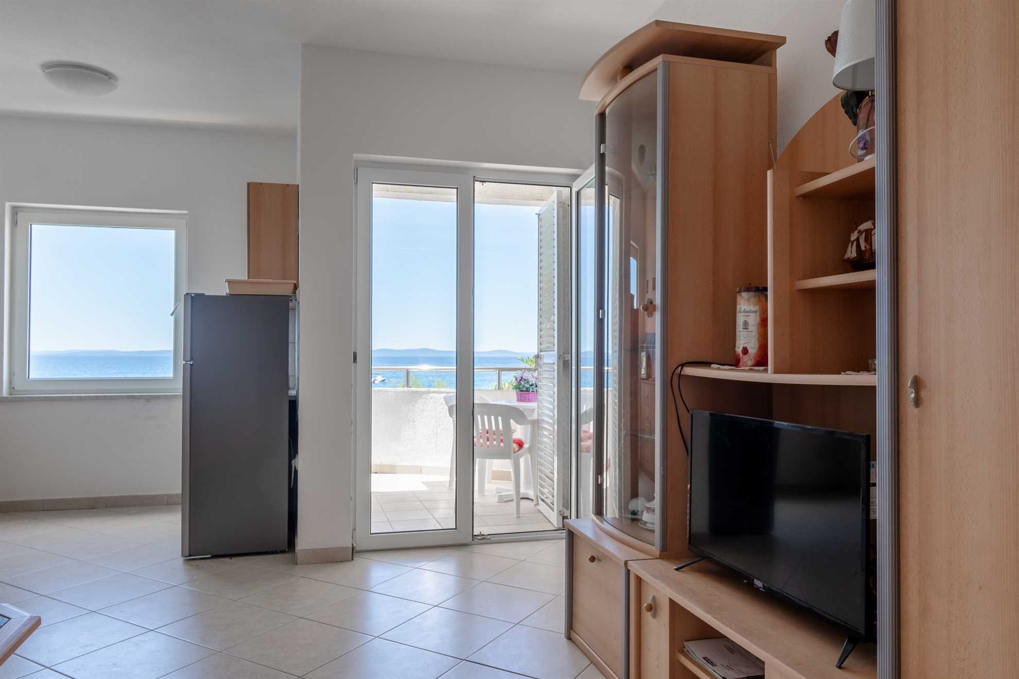 App Božena 2 - Beachfront | Apartment for 2-4 persons | 1 bedroom