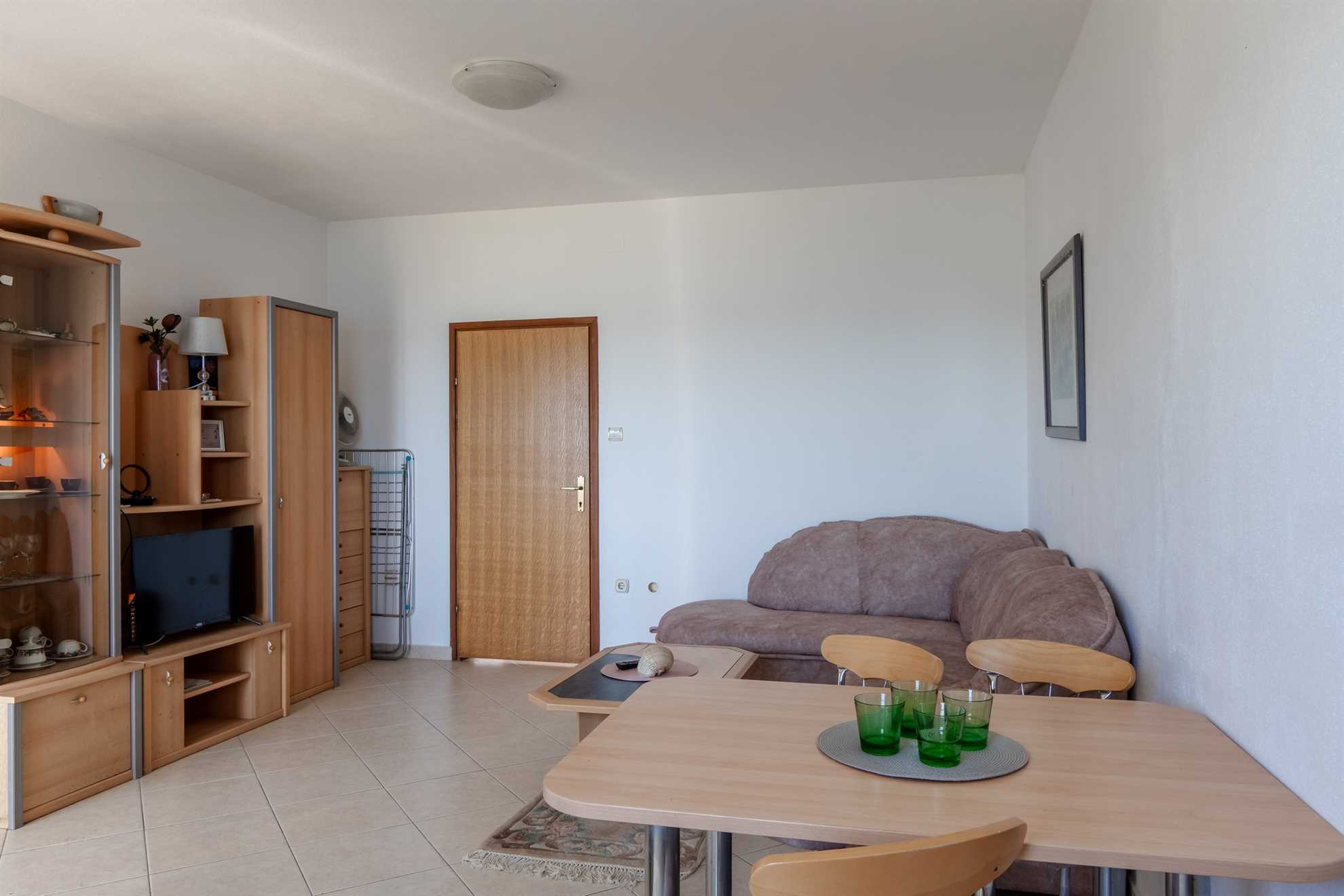 App Božena 2 - Beachfront | Apartment for 2-4 persons | 1 bedroom
