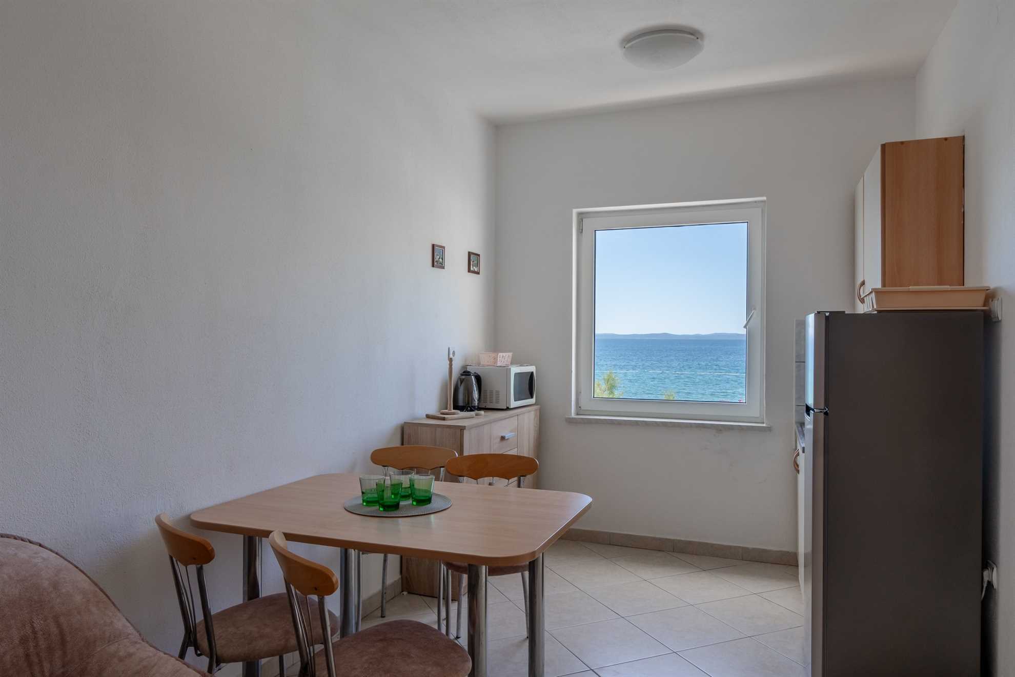 App Božena 2 - Beachfront | Apartment for 2-4 persons | 1 bedroom