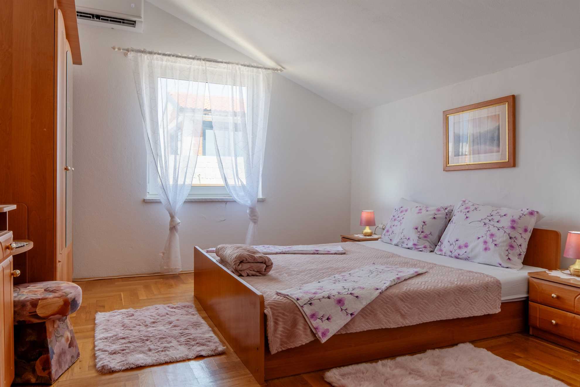 App Božena 2 - Beachfront | Apartment for 2-4 persons | 1 bedroom
