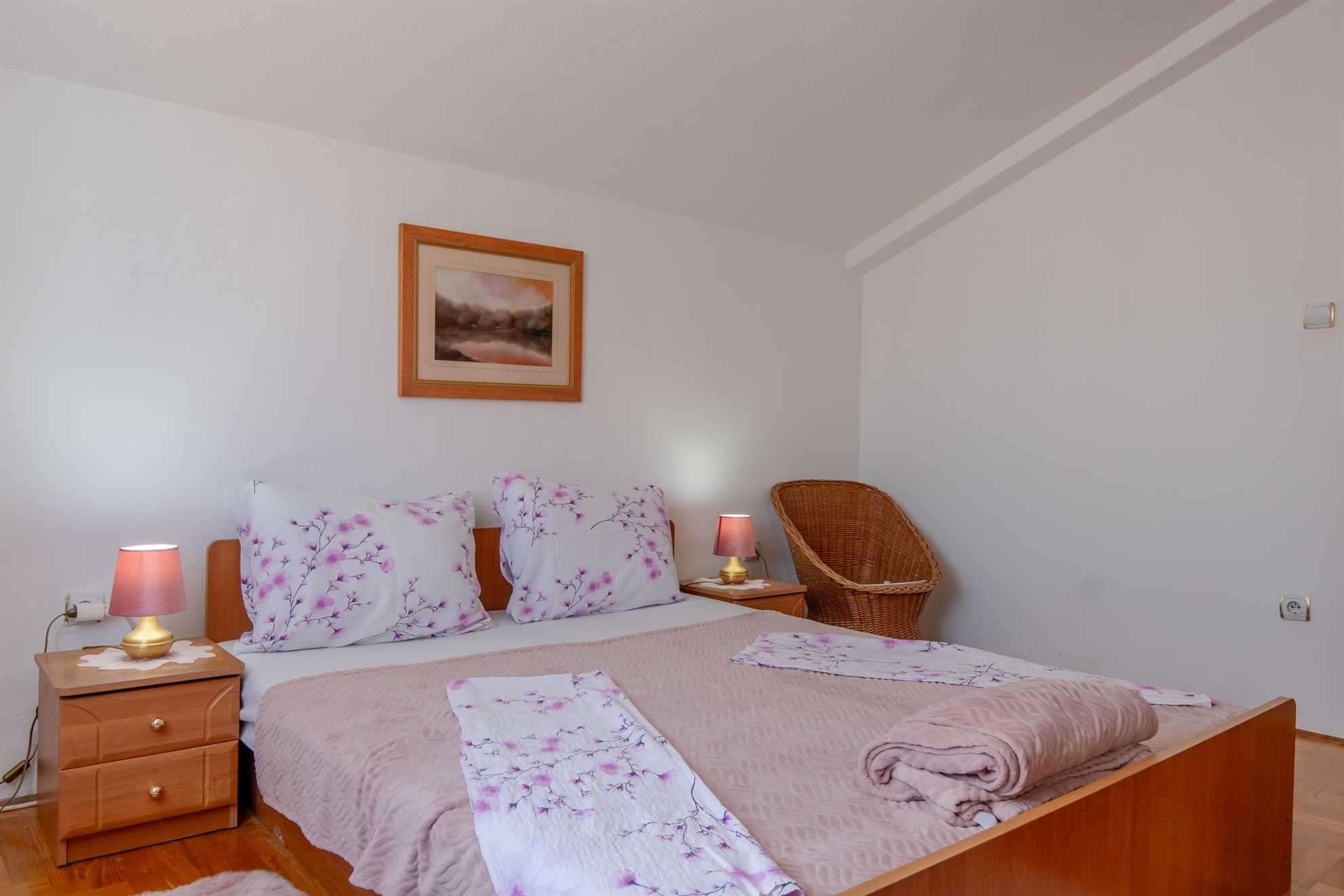 App Božena 2 - Beachfront | Apartment for 2-4 persons | 1 bedroom