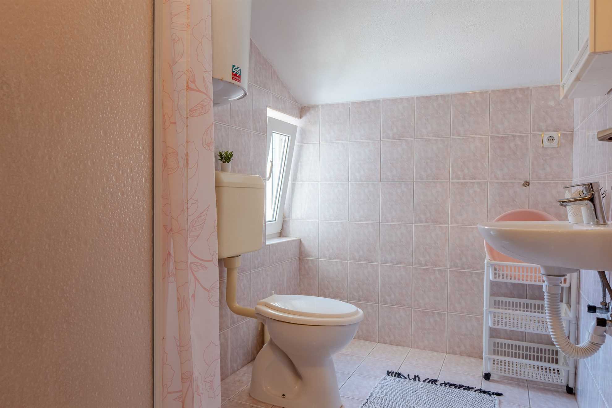 App Božena 2 - Beachfront | Apartment for 2-4 persons | 1 bedroom