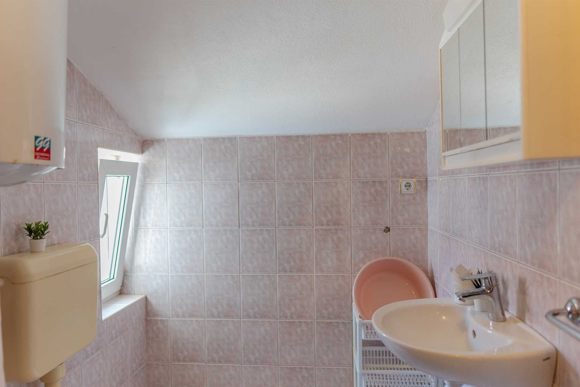 App Božena 2 - Beachfront | Apartment for 2-4 persons | 1 bedroom