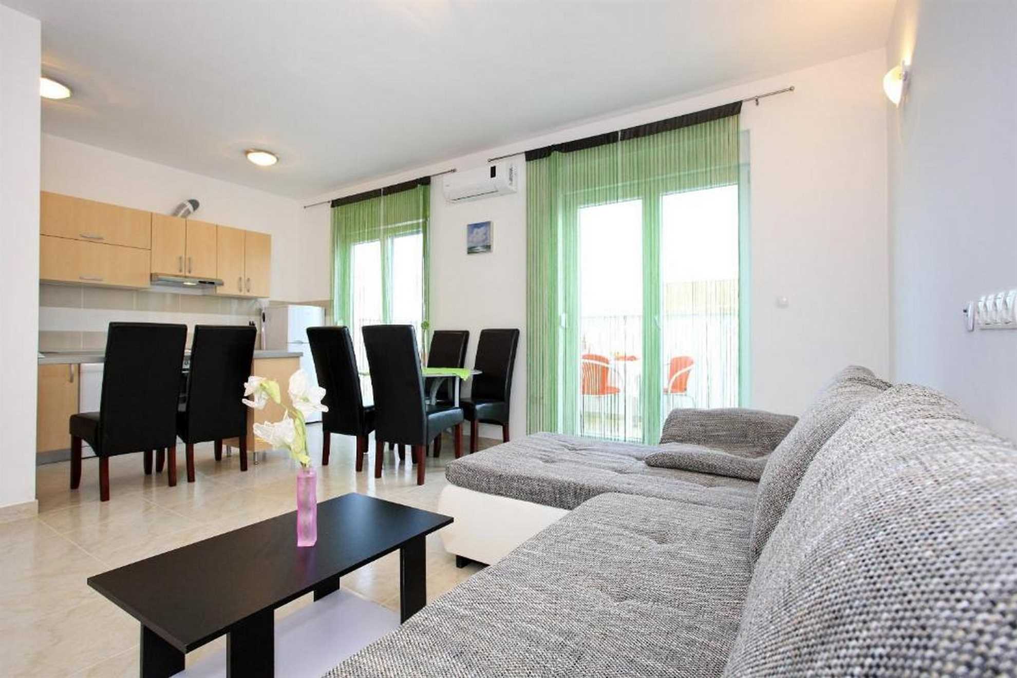 Village Nin D2 - Apartment for 4 persons | Swimming pool | quiet location