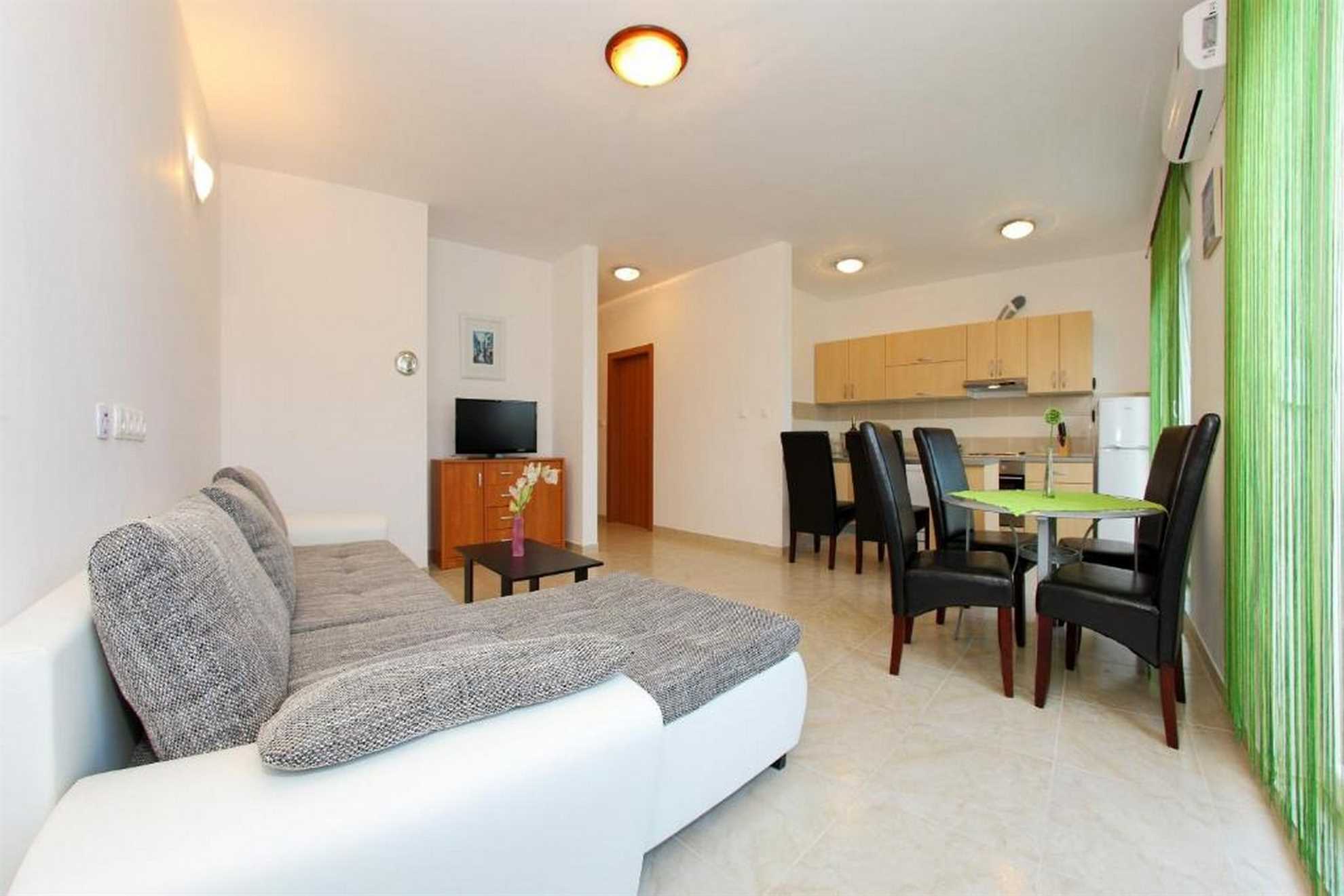 Village Nin D2 - Apartment for 4 persons | Swimming pool | quiet location