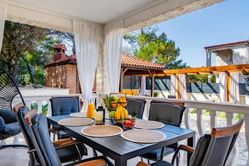 Newly Renovated Apartment in Vir for 4–5 with BBQ