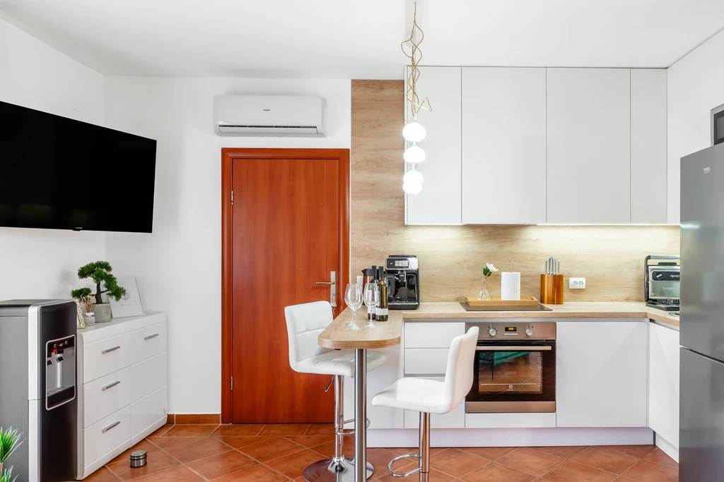 Newly Renovated Apartment in Vir for 4–5 with BBQ
