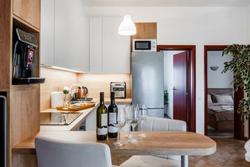 Vir Apartment for 4–5 Guests Near Pebble Beach