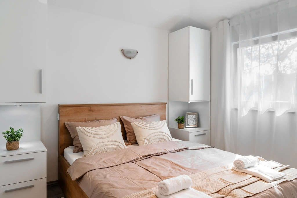 Vir Apartment for 4–5 Guests Near Pebble Beach