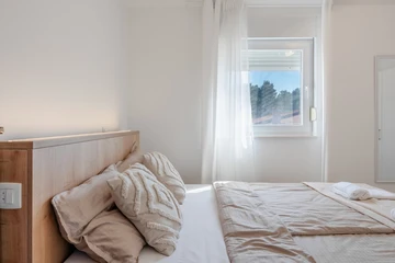 2-Bedroom Apartment in Vir for Up to 5 Guests