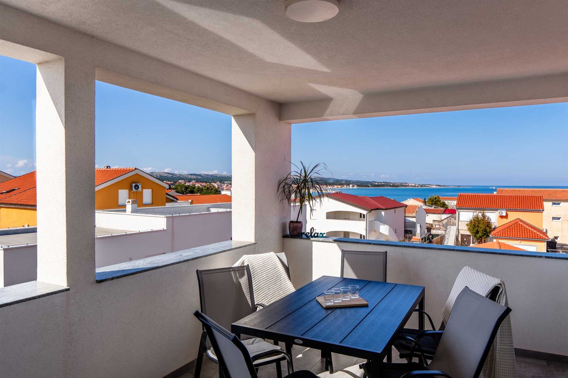 App Lacić 2 - Apartment for 4-5 persons | newly renovated | seaview