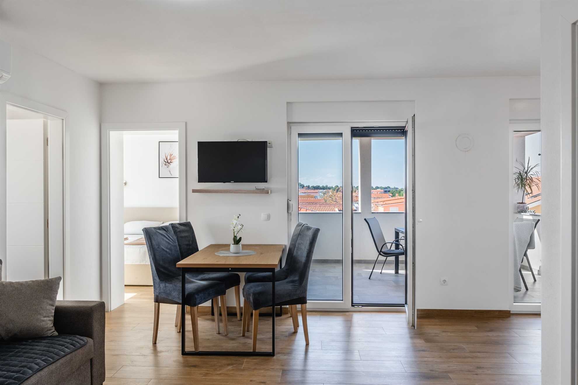 App Lacić 2 - Apartment for 4-5 persons | newly renovated | seaview