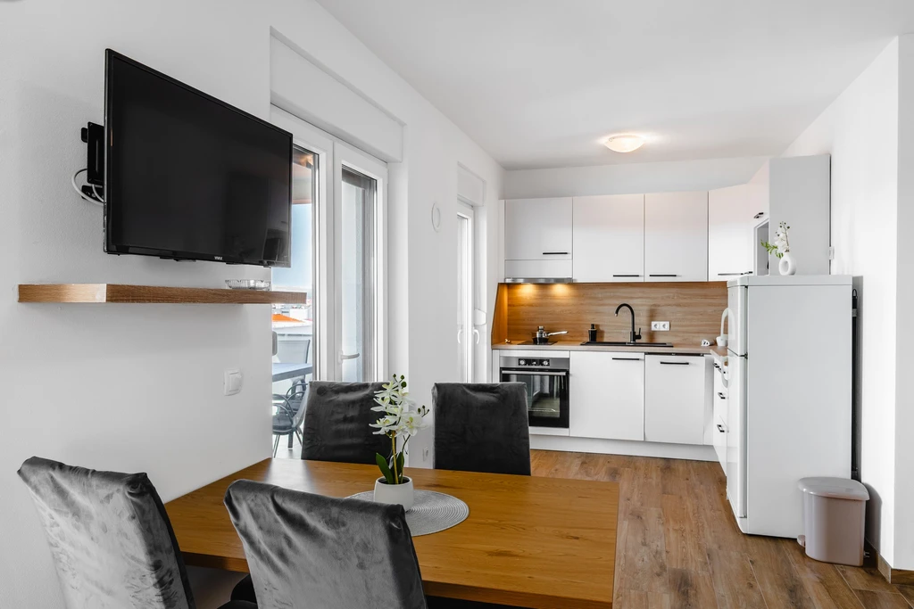Apartment in Vir for 4-5 Guests with Sea View