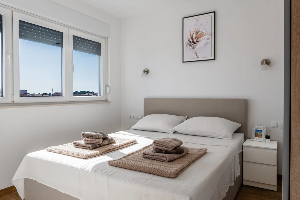 Apartment in Vir for 4-5 Guests with Sea View