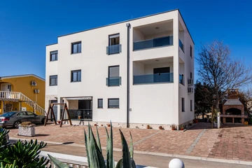 Apartment in Vir for 4-5 Guests with Sea View